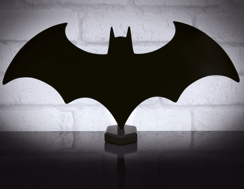 Een stoere Batman ledlamp naast je bed voor 24,95 euro.