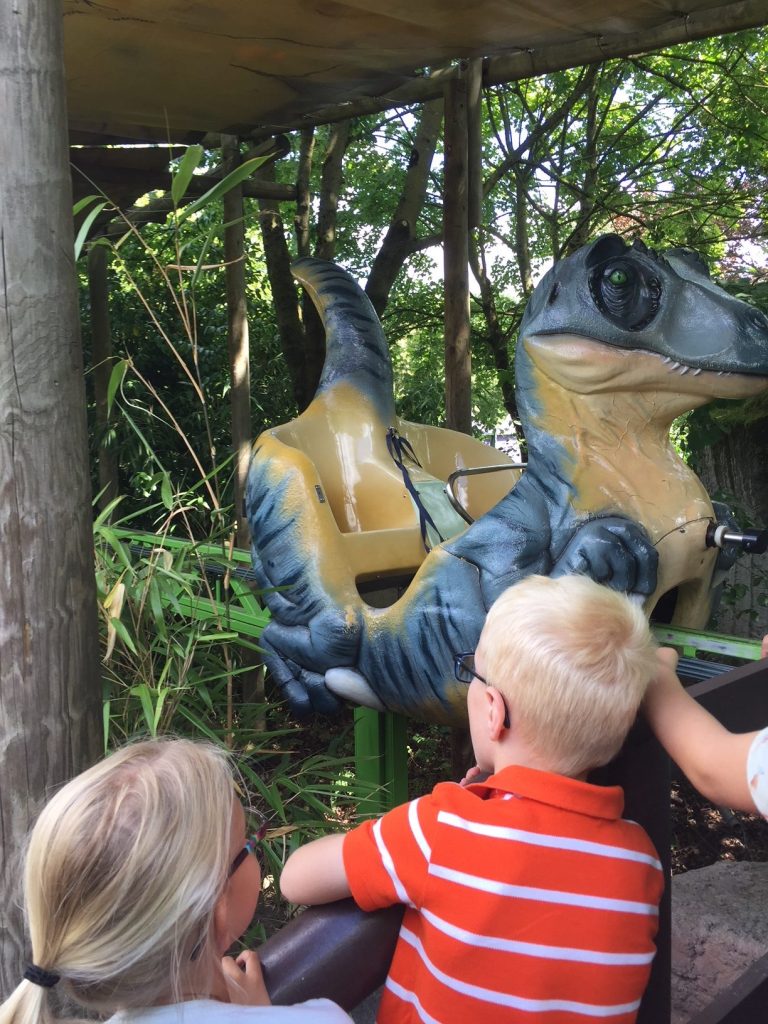 ervaring avonturenpark hellendoorn dinosaurus